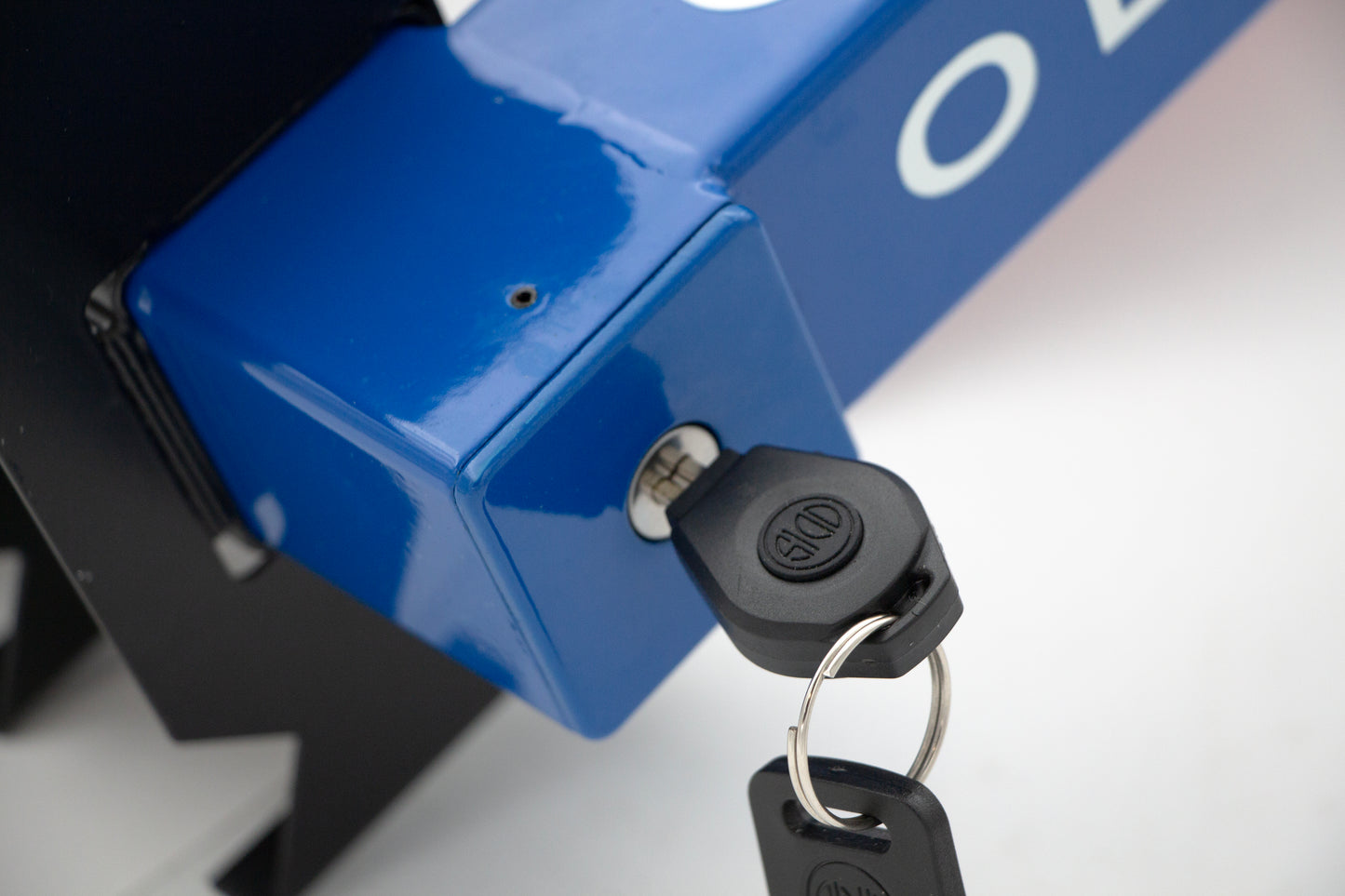 Traba Rueda Odis Titan W5800 para vehículo Azul- Negro